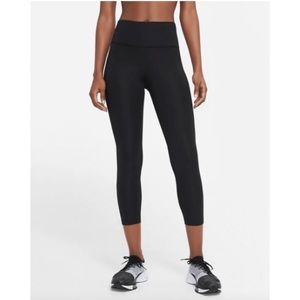 NEW Nike Fast Cropped Leggings